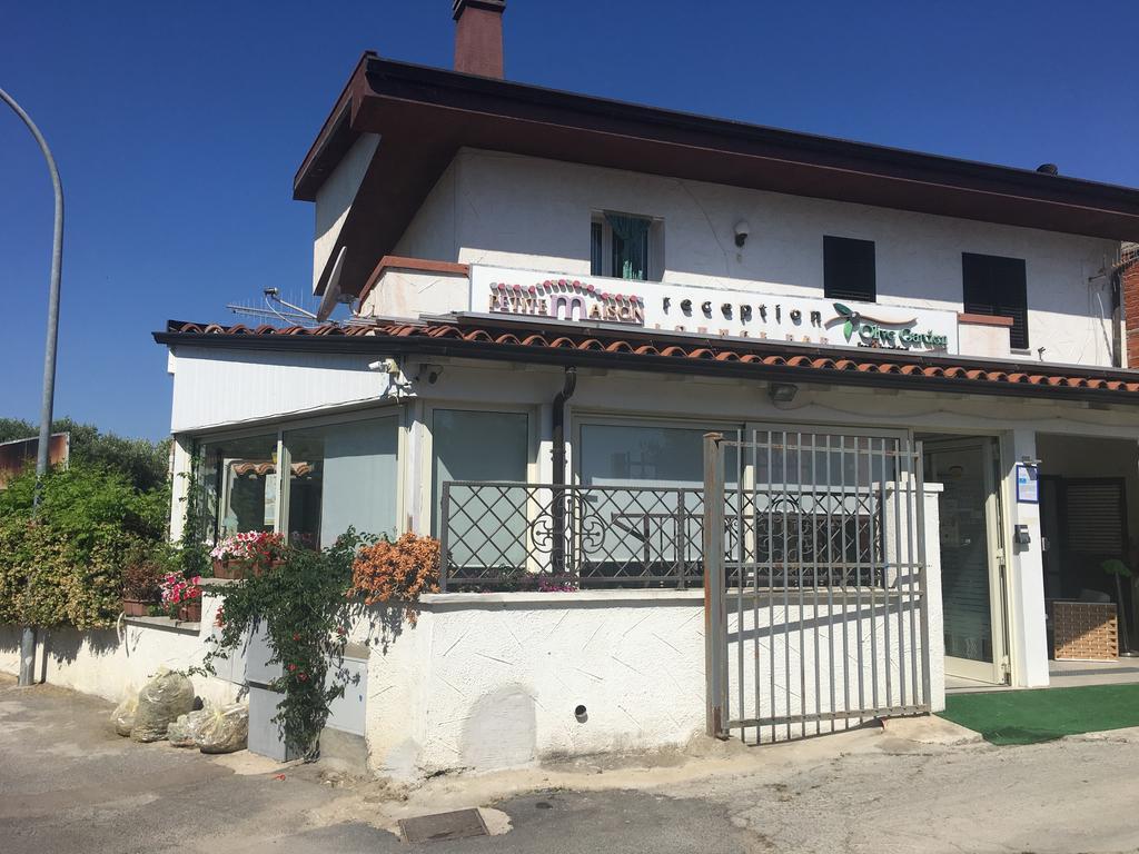 פוסאדה Olive Garden & Petite Maison מראה חיצוני תמונה